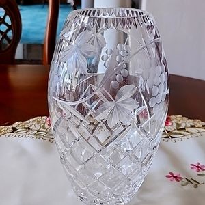 Stuning Vintage  Lead Chrystal Vase